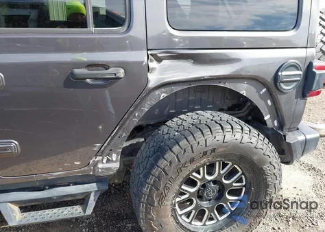 2021 Jeep Wrangler Unlimited Rubicon 4X4 z USA, uszkodzony, nr VIN 1C4HJXFNXMW596927